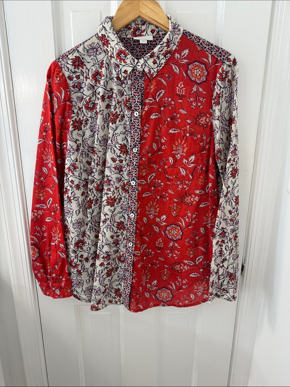 J Jill lightweight summer weight Floral Print Blouse in Red bandanna print